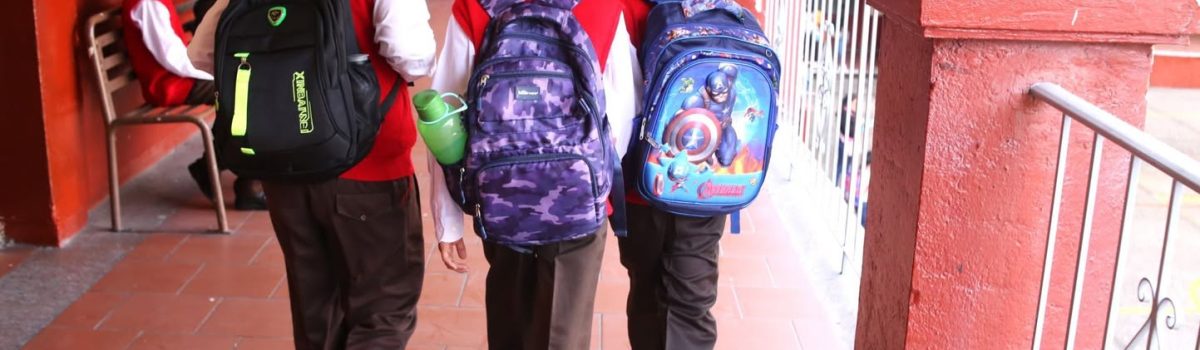 CUERNAVACA, MORELOS, 31AGOSTO2026.- Más de 500 mil alumnos de educación básica iniciaron este día el Ciclo Escolar 2026-2027 después de unas largas vacaciones de verano. En la imagen alumnos de la escuela publica matutina Profesor Braulio Rodríguez. FOTO: MARGARITO PÉREZ RETANA/CUARTOSCURO.COM